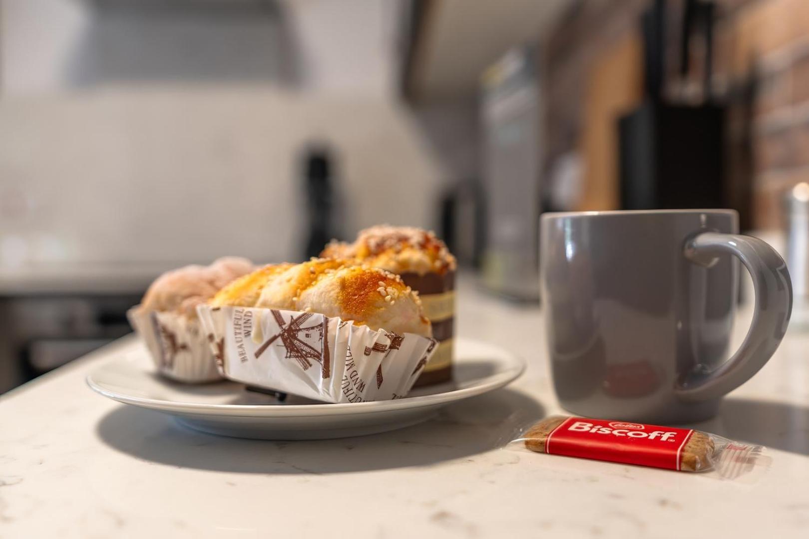 Art Penthouse: Cafes, Bars, Bistros Nearby Bristol